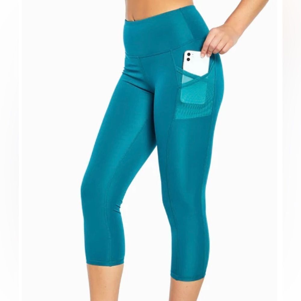 Bally Fitness Reba Side‎ Pocket Mid Calf Legging